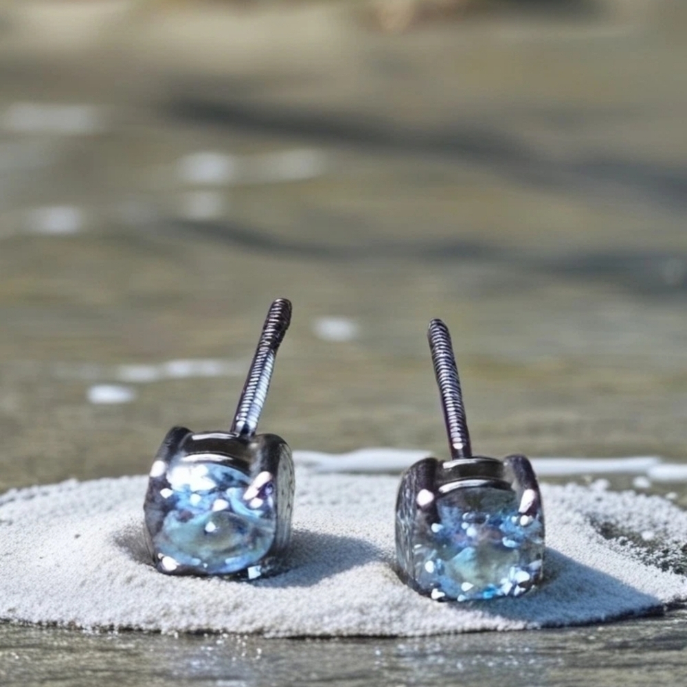 Diamond Stud Earrings Round Natural 14KT Gold 4 Prongs Minimalist - Picture 2 of 16